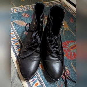 Thursday captain boots, black size 7.5